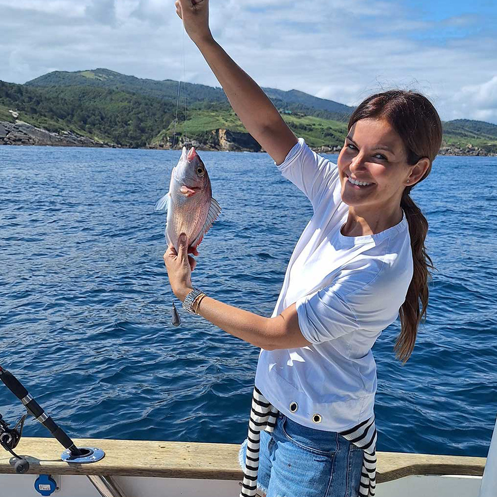 Barco para salida de pesca-Ocean Tours Hondarribia