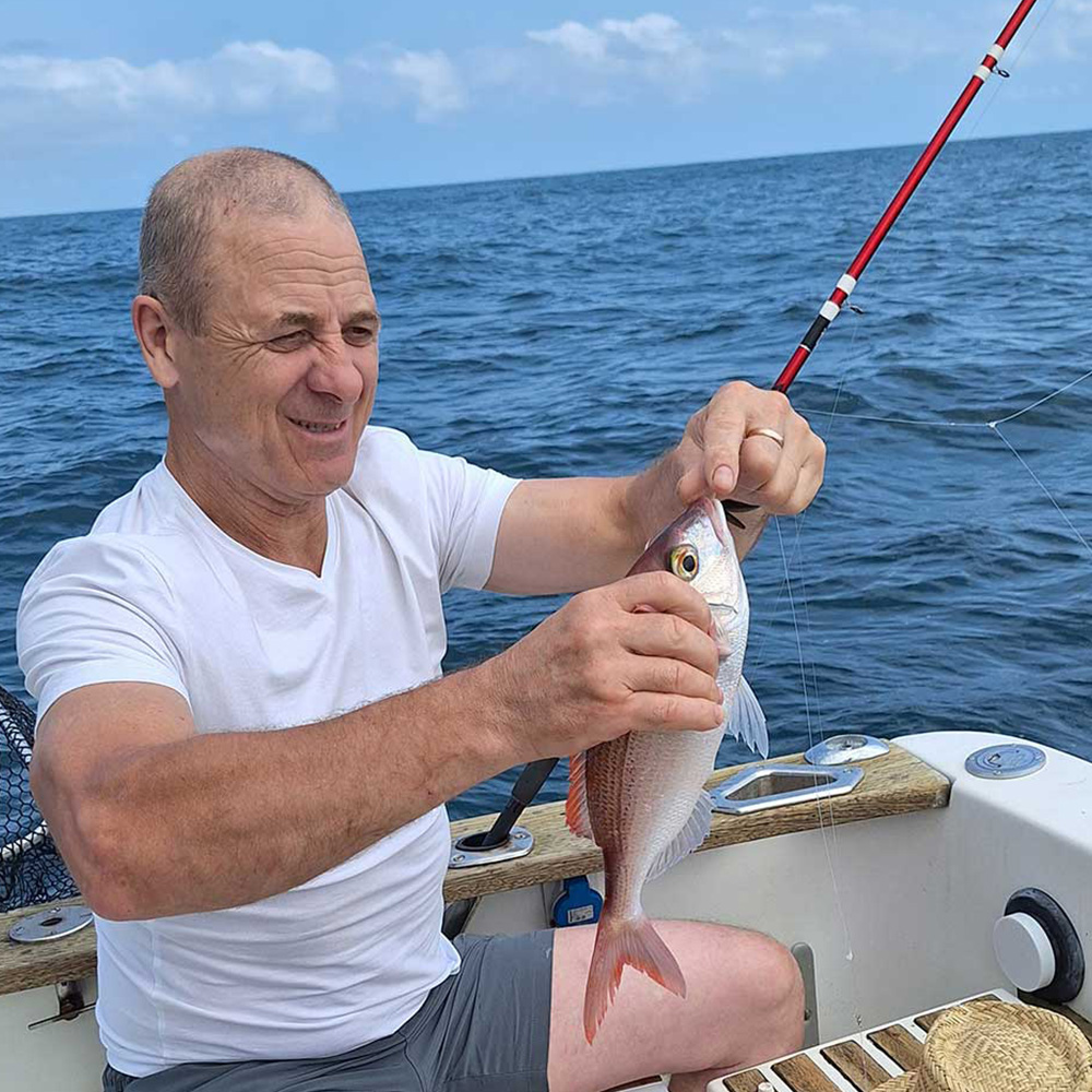 Barco para salida de pesca-Ocean Tours Hondarribia
